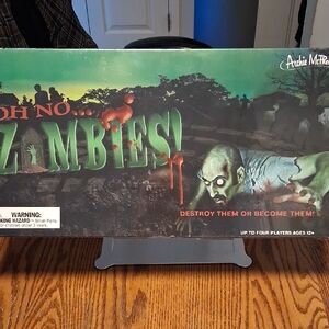 2009 Archie McPhee Oh No... Zombies! Board Game